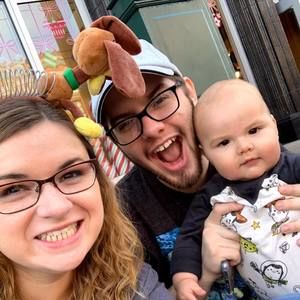 Meet your Posher, Chloe